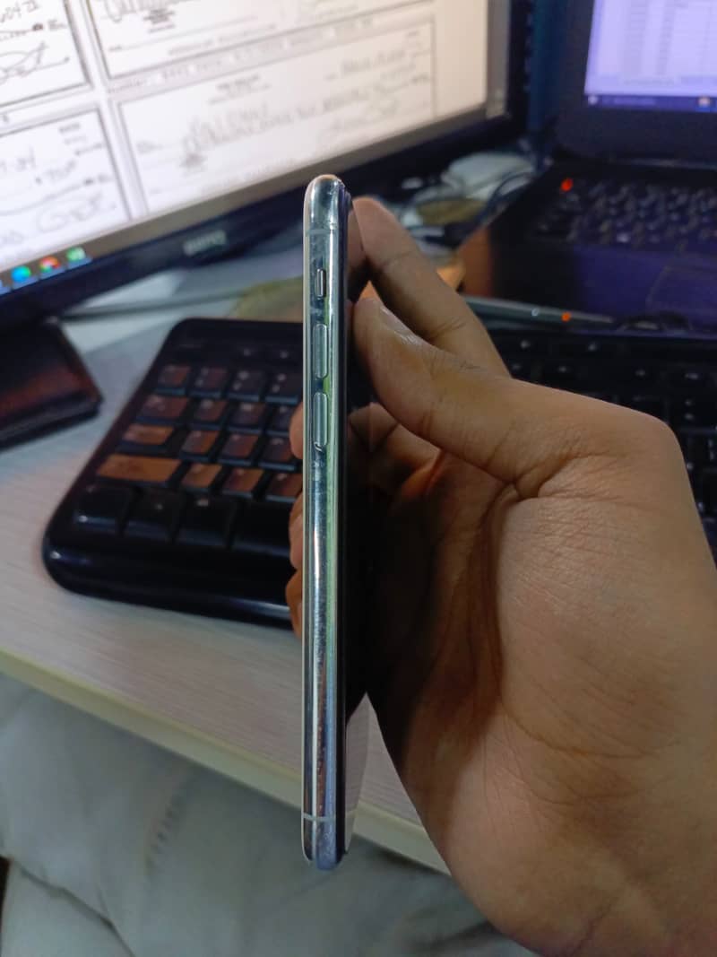 Iphone 11 Pro PTA Approved 5