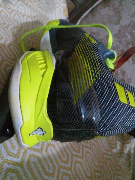 Imported babolat compny shoes for sell. 8