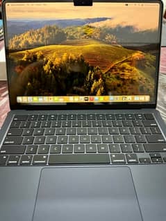 MacBook Air 13” M3 8/256GB Midnight black