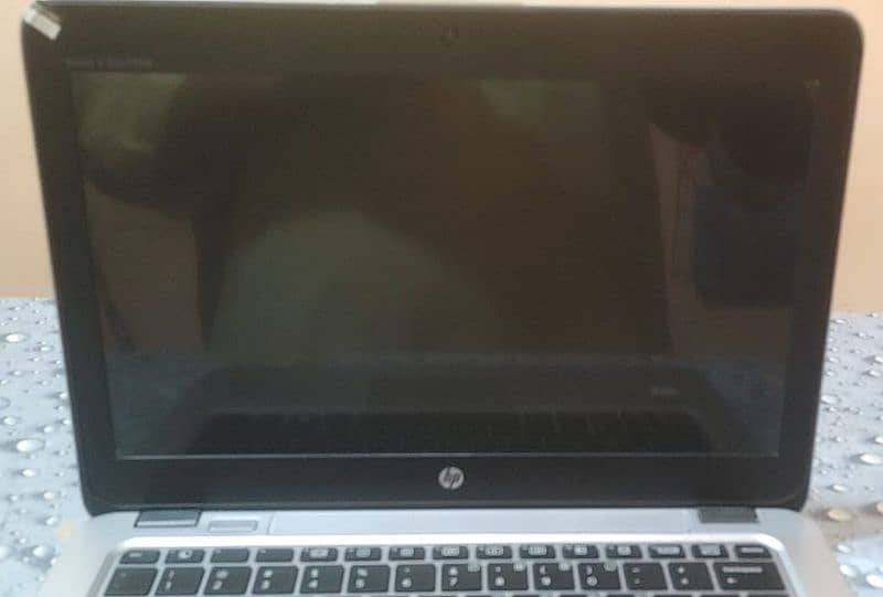 Hp EliteBook 820 G4 2