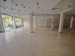 6100sqft