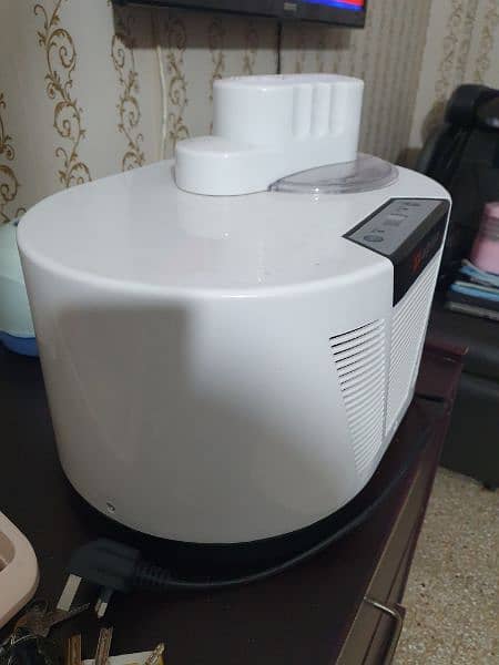 Ice cream maker with built-in compressor 2