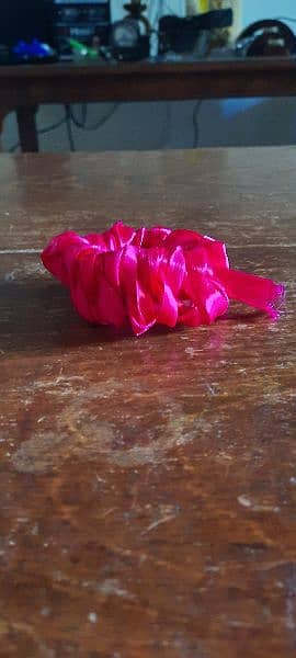 handmade pink scrunchie 0