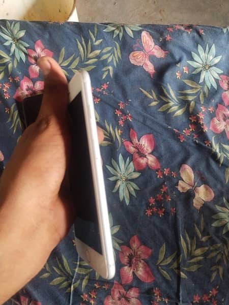 iphone 7 plus 32 GB PTA approved condition 10/9 3