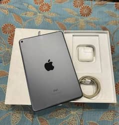 ipad mini 5 with box64GB & WhatsApp & 03073909212