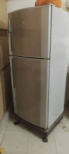 downlance/ refrigerator