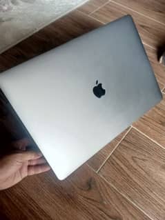 Apple MacBook pro 2017