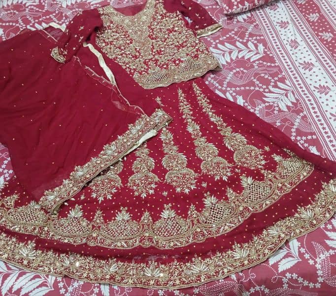 weeding dress (Barat lehnga) for sale only 3/4 hours used 2