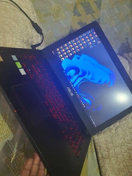 Asus Rog Strix FX60 Gaming Laptop with GTX-1060 9