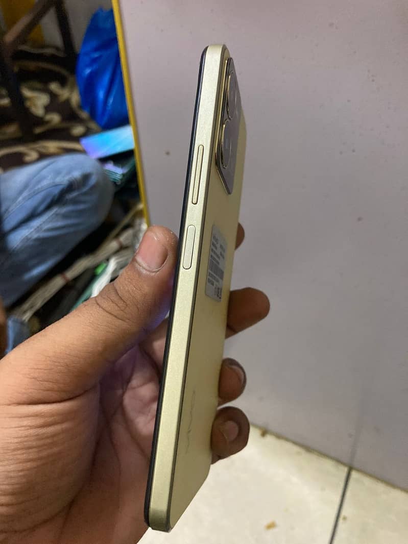 Vivo y35 8/256 GB 4