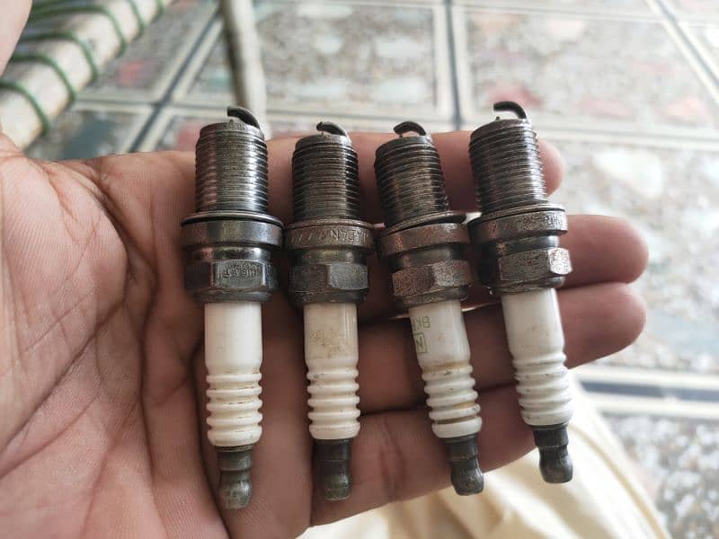 leaser Spark plug 1