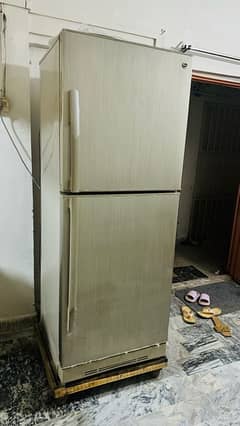 Pel refrigerator 17 cft new condition