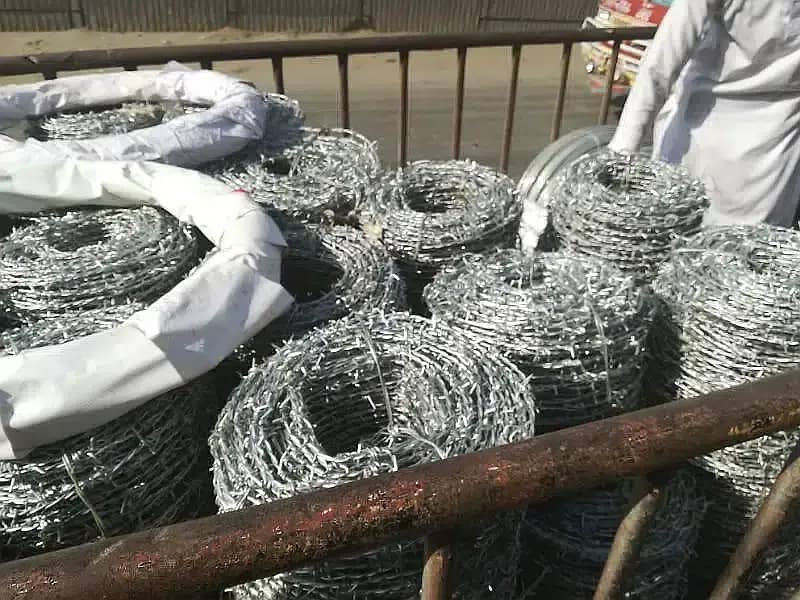 Chainlink Big Hole Fence Mesh/ Fence/ razor wire 3