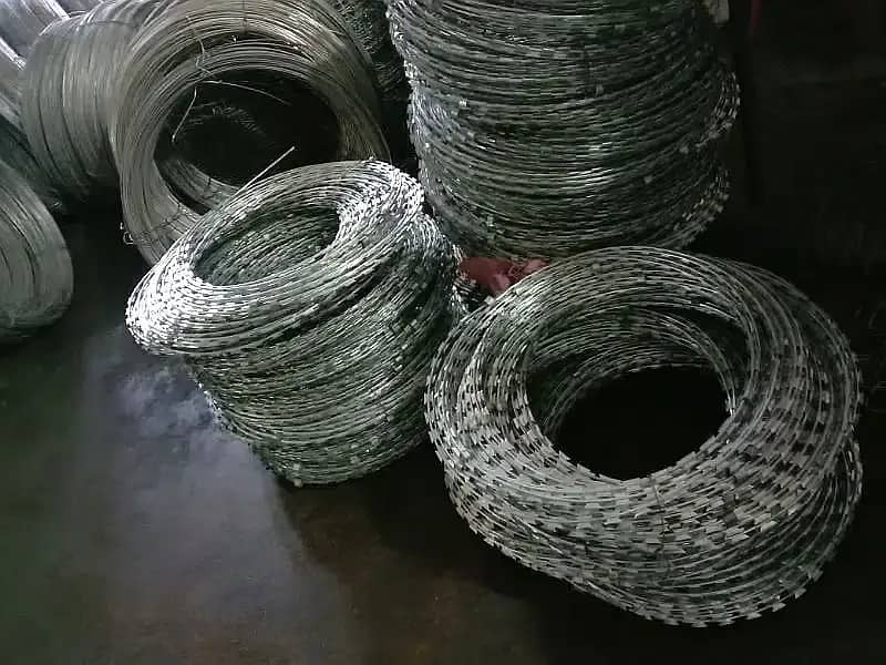 Galvanized Razor wire 03007028033/ fence/ razor wires 1