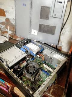 dell optiex7010 256 HDD 6 GB RAM