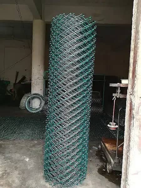 Pvc coated Chainlink & Spotwelded Mesh / Galvanized Razor wire 9