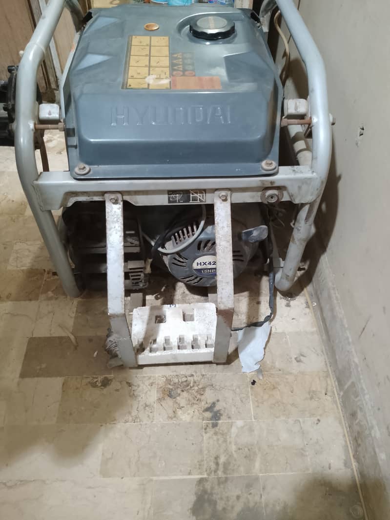 6 KW Hyundai Generator 0