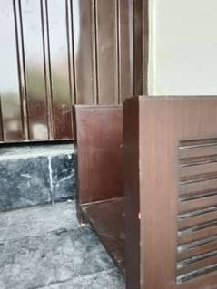 wood table good condition with our glass new glass lagvana pare ga