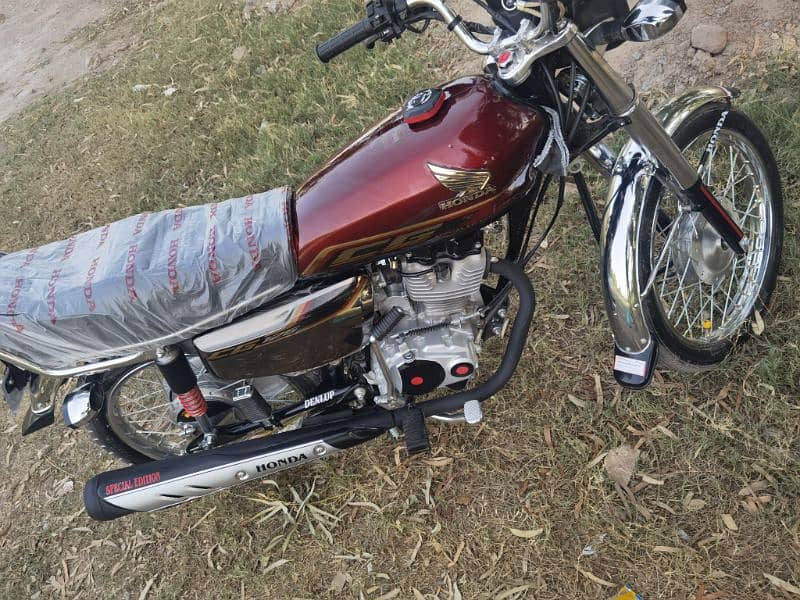 Honda 125 special edition 4