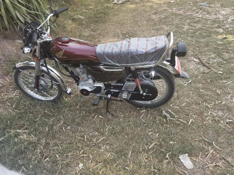 Honda 125 special edition 6