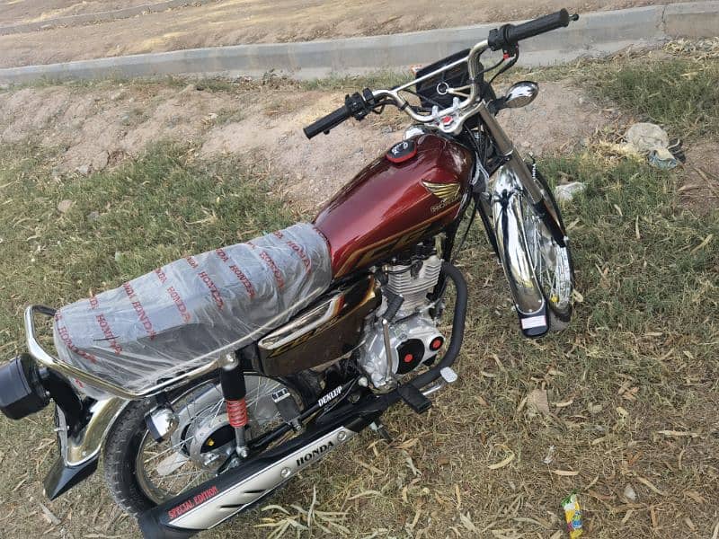 Honda 125 special edition 7