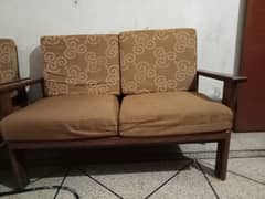 sofa  barae frokht achi condition Mai hai