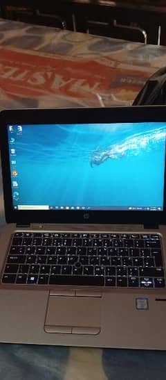 HP 820 G3 8gbram 128 SSD 500 gb HDD 12.5 inch screen