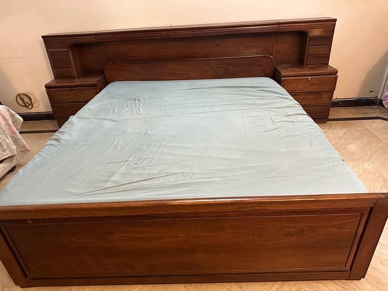 King Size Bed in Pure Wood 150,000/- only 0