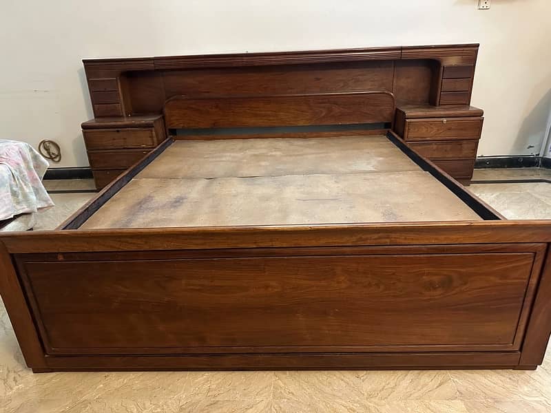 King Size Bed in Pure Wood 150,000/- only 12