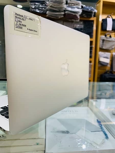 MacBook Air Model:2017 1