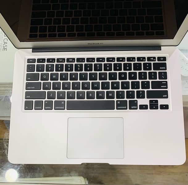 MacBook Air Model:2017 5