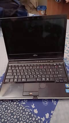 Fujitsu laptop core i3 for sale rs20000
