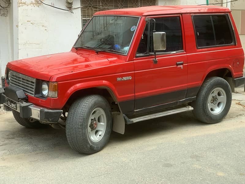 Mitsubishi Pajero 1985 10