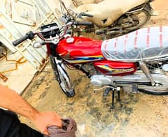 Honda CG 125 model 2019 for urgent sale