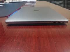 Macbook pro 2017 Core-i5 3.1Ghz 8GB 512GB Lush condition