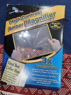 High Contrast Amber Magnifier | Fresnel Lens | Magnifying Glass