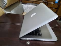 MacBook Pro 2012 Core i7  Window 10 pro installed