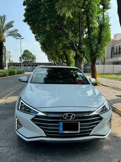 Hyundai Elantra 2022