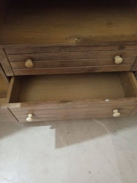 3 door cupboard good condition 4