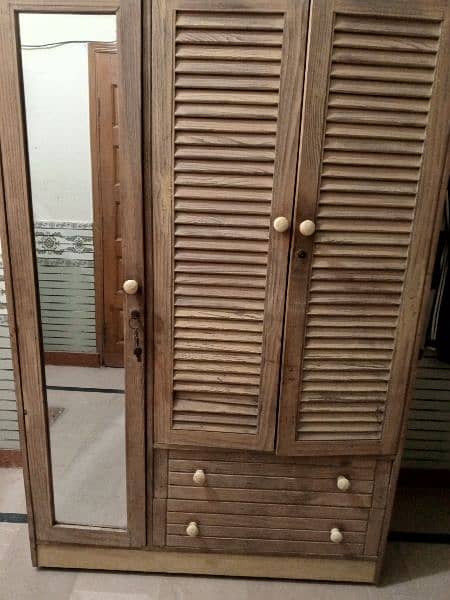 3 door cupboard good condition 5