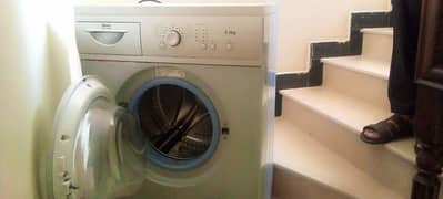 Haier automatic machine available for urgent sale