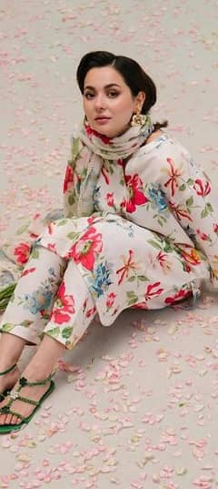 women's unstitched lawn printed suit