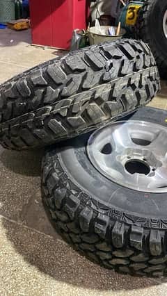 265/75/16 jeep tyre