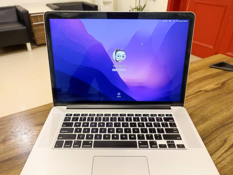 Macbook Pro 15" Mid 2015 1