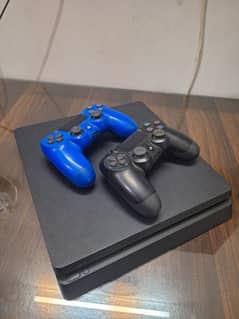 PS4 Slim 500 GB with 3 PS4 Controllers (2 Original)