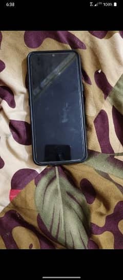 LG V60 ( 5G ) used only back krack