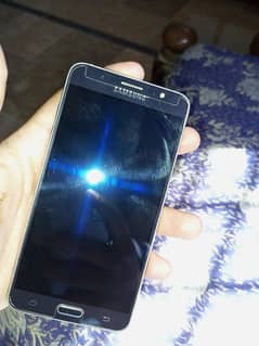 samsunga j7 2016 urgent sale