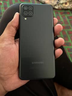 samsung a12 4/64 black color fresh phone all box avaible total genine