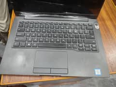 DELL Latitude 7400