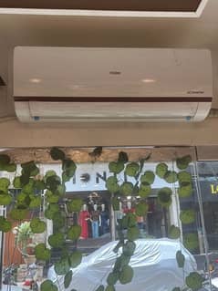 DC INVERTOR - One year used Ac- Almost New